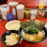 家系総本山 吉村家 - 