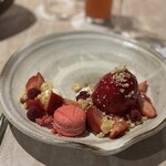 Beach Club Restaurant - ストロベリー&クリーム