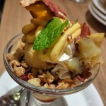 デニーズ - 料理写真:蜜芋モンブランパフェ693円。