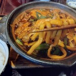 手打うどん あかう - この太く力強い麺が、真水打ちの証