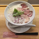 麺lab美味身