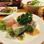 ワサビ - 生ハムとモッツァレラの生春巻き