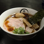 鏡花 - 極醤油ラーメン　ワンタン煮卵入り
