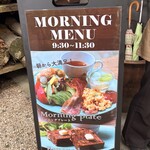 cafe lily - 店舗入口モーニングの立て看板