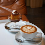 レイノ コーヒーストア - プリン（550円） カプチーノ（550円）