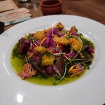 ビストロ ドゥーブルオーンズ - 寒ブリのカルパッチョ〜菊と柿の