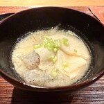 割鮮 入たに - 【 先付け 】ナガスクジラのさえずり