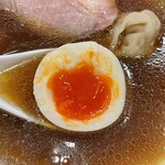 らぁ麺やまぐち - 濃厚な味玉が美味しい