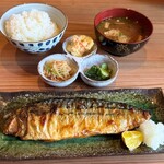 飯酒場 二十六番地 - 干物定食