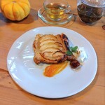 秋風舎 - 絶品　林檎パイ