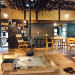 秋風舎 - 店内　囲炉裏部屋