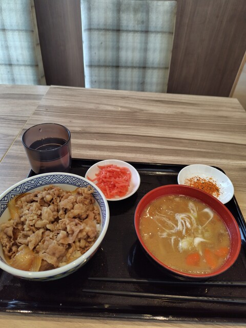 吉野家 4号線岩沼店｜宮城県岩沼の牛丼専門店