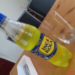 YIN MIXTURAS restaurant - インカコーラ　250円(税込)