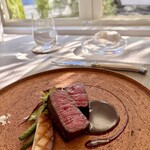 サンセリテ - ◉ お肉料理
      ・特産松阪牛の一皿 
      　　ジュ・ド・ヴィアンド