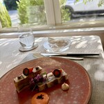 サンセリテ - ◉ 前菜①
      ・カマスとナスのプレッセ 
      　　生姜風味のトマトのヴィネグレット