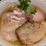 らぁ麺や 嶋 - このチャーシューの多さがここの魅力です。