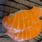 廻し鮨 新鮮や - サーモン