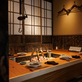特別な日に最適。囲炉裏を囲みながらゆったりと寛げる完全個室