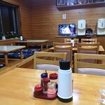 さがわ食堂 - 店内はこんな感じです！水はセルフです！