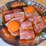 めしや 鼓動 - 
                                ・和牛イチボユッケ
                                