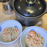 めしや 鼓動 - 
      ・銀鮭といくらの土鍋ご飯
      