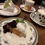 茶亭 羽當 - チーズケーキ(レア)/抹茶シフォンケーキ