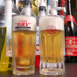 多彩なドリンクをセルフでご提供。自分好みの飲み方でどうぞ！