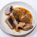 うを徳 - 2025.11 答志島産トロさわら3.4kgサイズ藁焼き 余市産アンキモ にんにく玉葱ポン酢