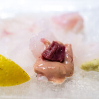 うを徳 - 2025.11 お造り（淡路産星鰈エンガワ付き、能登産キジハタ、いずれも肝付き）