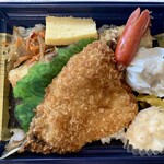 東光ストア - 料理写真:ボリューム満点！のり弁当（アジフライ）