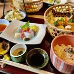 みやこ - 料理写真:竹籠弁当。先付・お造り・竹籠・天ぷら・お吸い物・ご飯・コーヒー・デザート付き