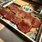 肉の変態集団 疾風ホルモン - 