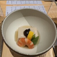 個室和食 東山 東京駅前店 - 季節の小鉢:海老芋豆腐