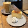 MONZ CAFE - バスクチーズケーキ、ホットラテ