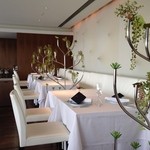 オテル・ド・ヨシノ - テーブル席