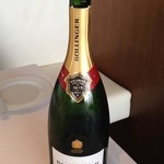 オテル・ド・ヨシノ - シャンパーニュ ボランジェ(フランス) グラス 1800円(税・サービス料別)