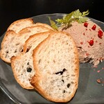 イタリアン チャイナバル村塾 - 鶏レバーペースト890円