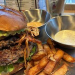 BLACK ROCKS BURGER - 