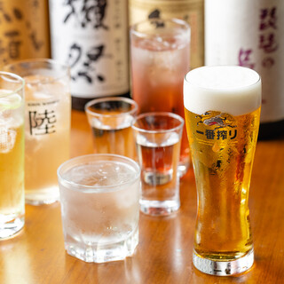 生ビールや地酒、カクテル、ハイボールまで豊富にラインナップ
