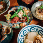 おでん割烹 日南乃 - 馬刺しの盛り合わせが名物
