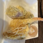 夛左ヱ門 - なめ茸、蓮根、椎茸、さつまいも、茄子、エビの天ぷら
