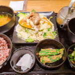 一汁一菜ごはん 御御御 - 