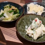 Osake to Wine Mizumoto Kurufu Fukui Eki Ten - 起司、みずもとの馬鈴薯沙拉、鯖魚與時令蔬菜的香蒜義大利麵