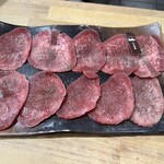 焼肉ホルモン 龍の巣 - 薄切赤身ねぎたん1,680円