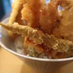 楽々 - えび、きす、わかさぎ天丼