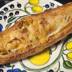 ニッタベーカリー - オリーブチーズ