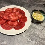 タン治郎 横浜駅前店 - 