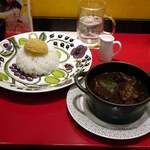 ピラミッド - ご褒美ビーフカレー1650円