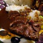 ピラミッド - ご褒美ビーフカレー