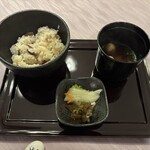 ウェルネスの森 那須 - 炊き込みご飯、味噌汁、漬物
